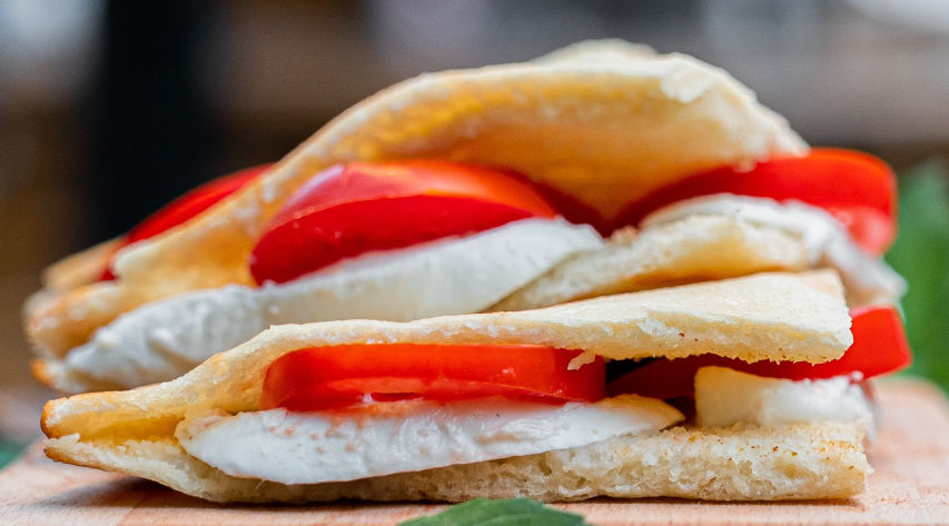Panino Cheese & Tomatoes