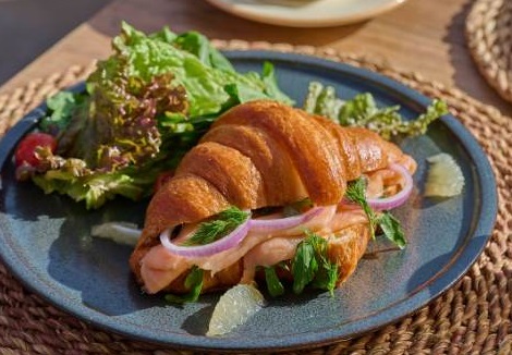 Salmon Croissant