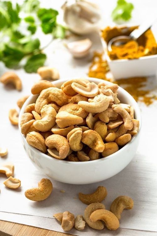Super jumbo cashews