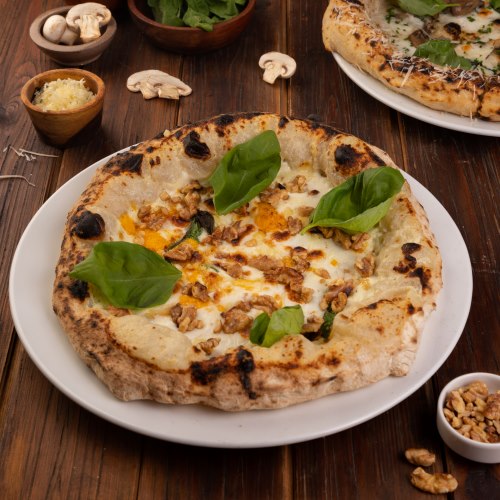 CINQUE FORMAGGI PIZZA