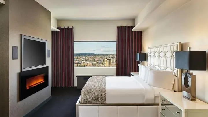 The Davenport Grand, Autograph Collection