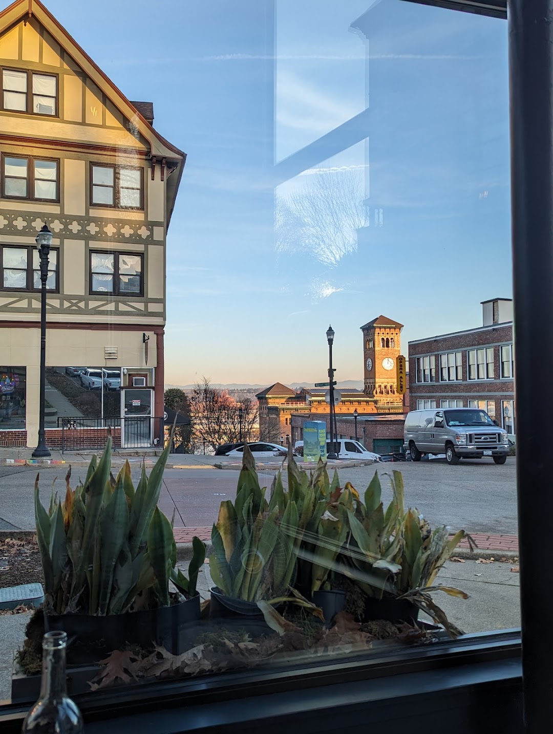 Photo of Structure Cellars Winery - Tacoma Tasting Room