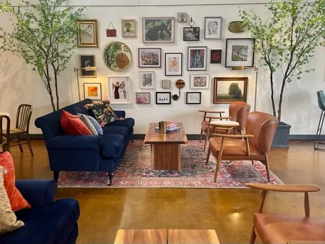 Damsel Wine Lounge - Hollywood Hills