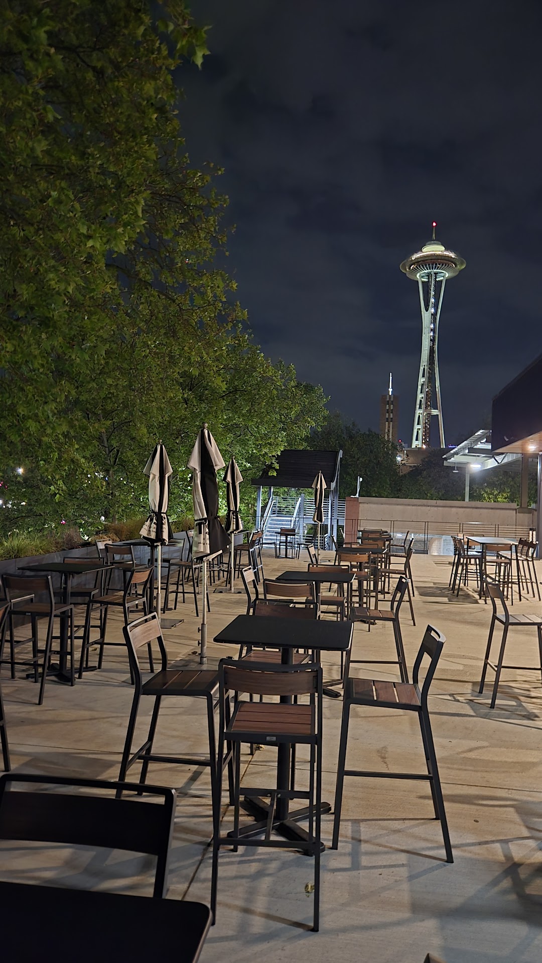 Photo of Tom's Watch Bar - Seattle Center