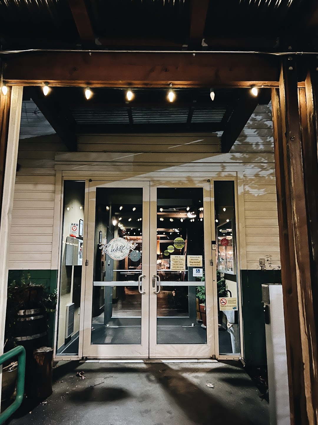 Russell's Restaurant & Loft