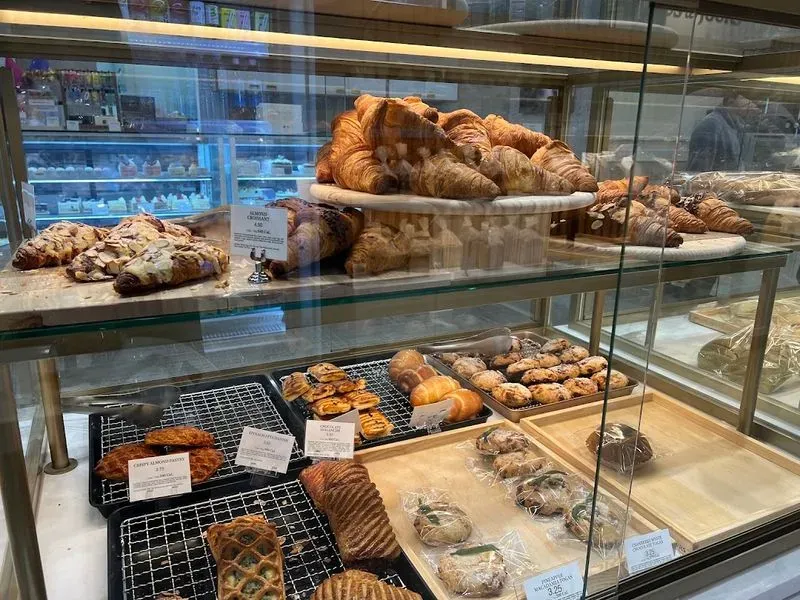 Tous les Jours Bakery Café - Redmond