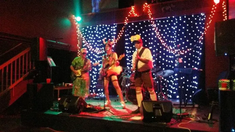 Rolling Bay Hall