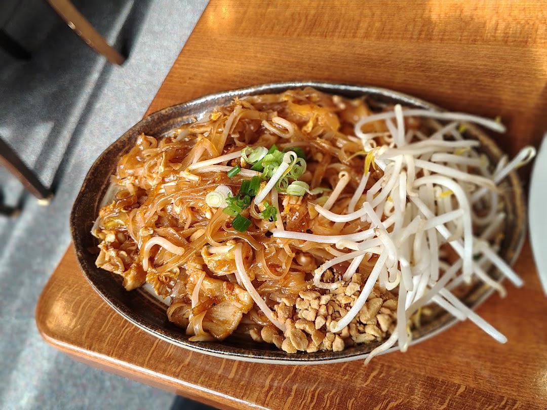 Photo of R Harn Thai