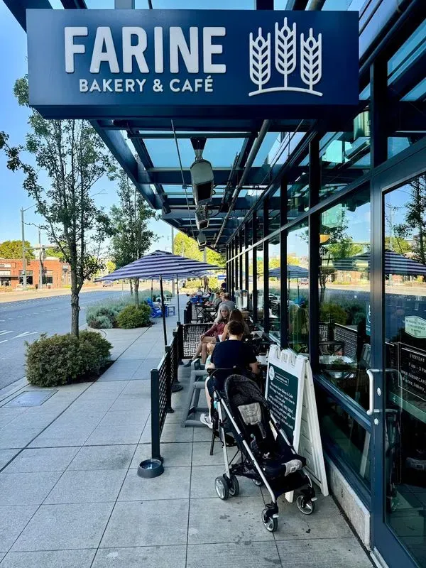 Farine Bakery & Café