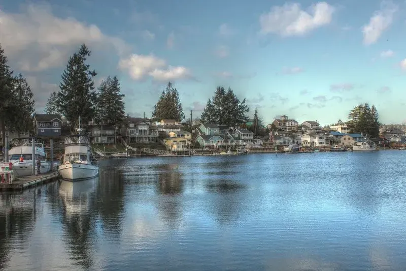 Day Island Yacht Club