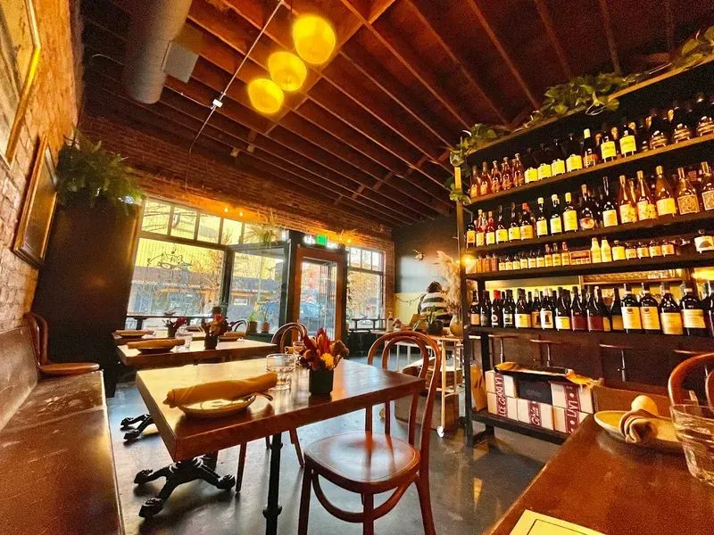 Field Bar & Bottle Shop