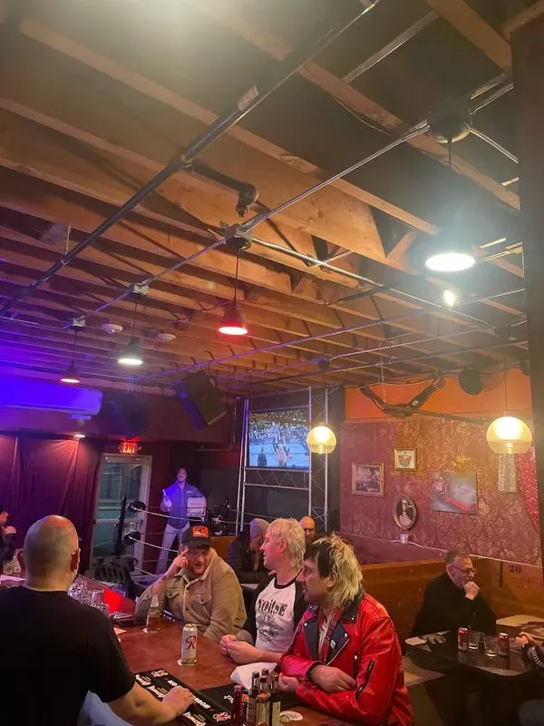 Lariat Bar
