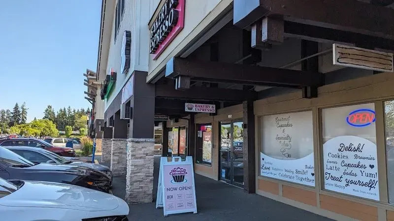 Wanna Cupcake? Bakery Cafe