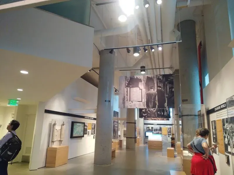 Holocaust Center for Humanity