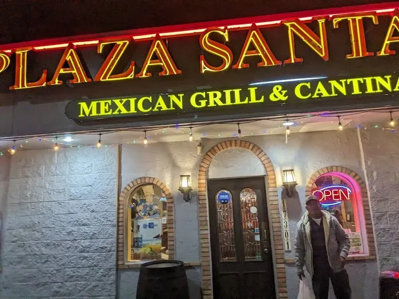 Plaza Santa Fe