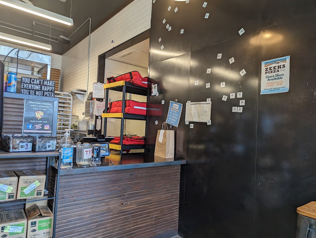 Photo of Zeeks Pizza