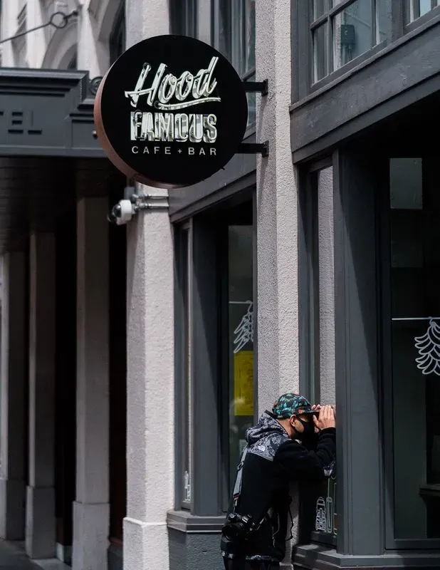 Hood Famous Bakeshop (Chinatown-ID)