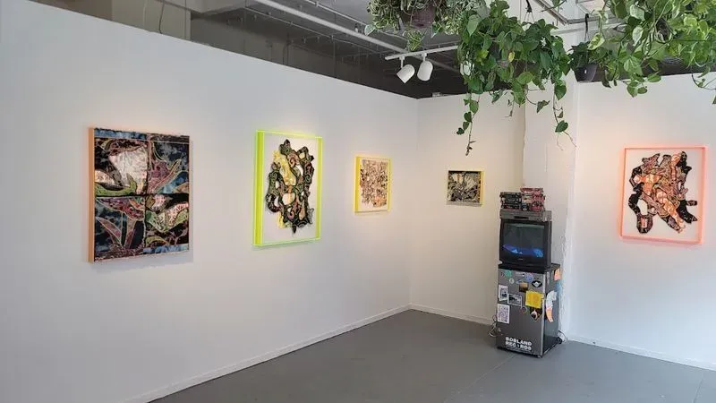 Hologram Gallery