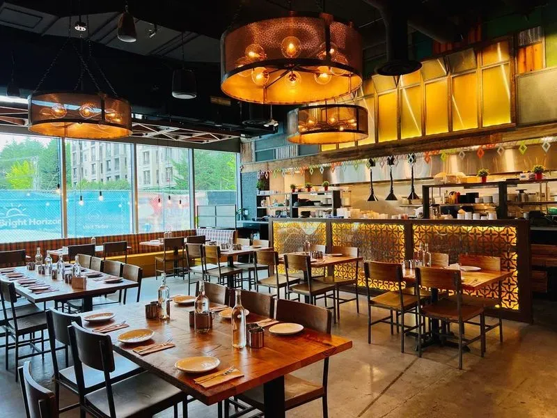SOI Thai Restaurant & Bar