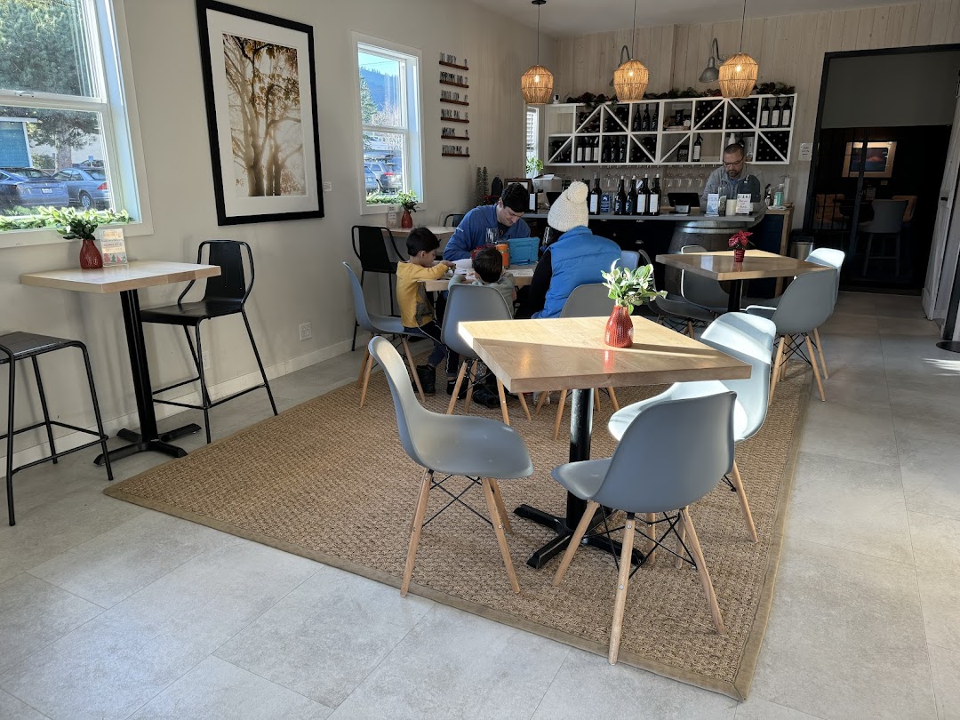 Photo of Pearl and Stone Wine Co.