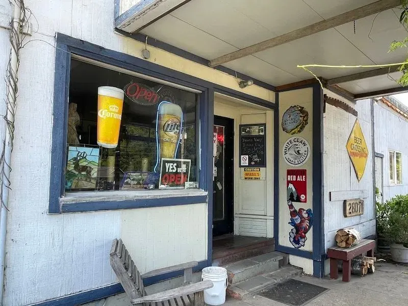 Four Corners Tavern