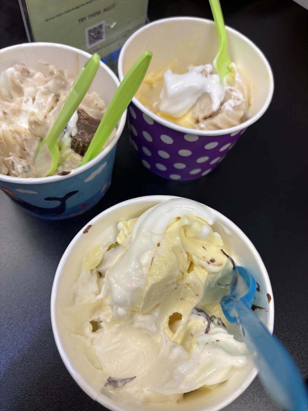 Photo of Skinny D's Yogurt & Cakes