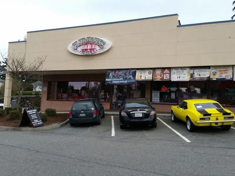 Clubhouse Bar and Grill