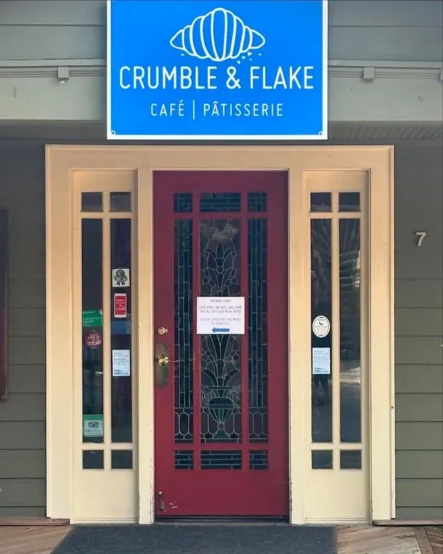 Crumble & Flake Café Pâtisserie