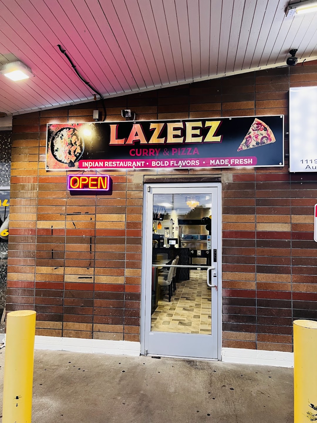 Lazeez curry and Pizza