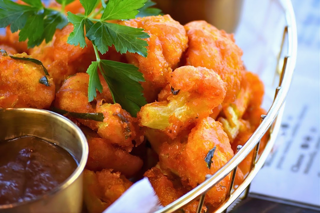 Photo of ROARING INDIAN Plates | Pours