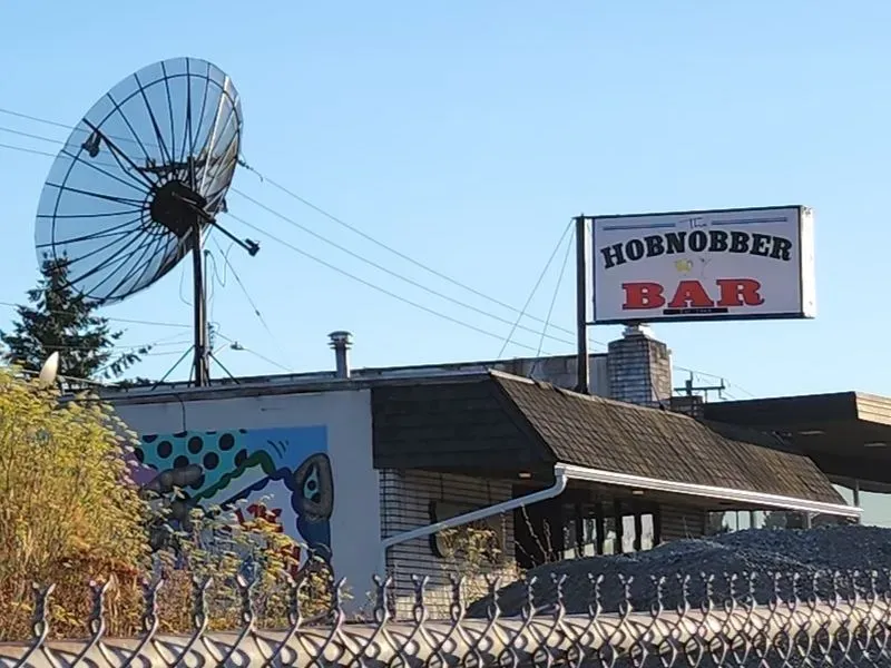Hobnobber bar