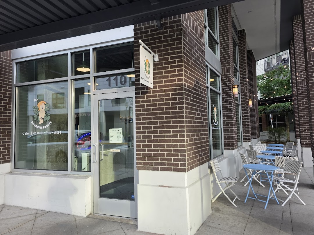 The Screaming Parrots Cafe: Desserts + Tea + Bites