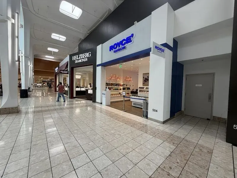 ROYCE' Chocolate at Westfield Southcenter