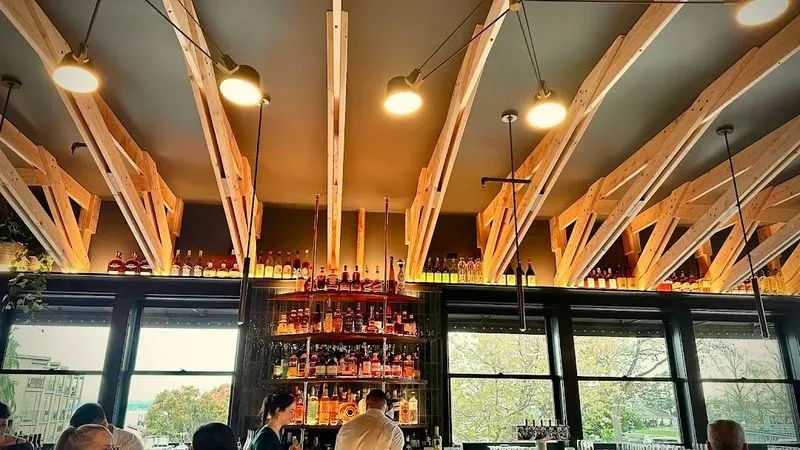 RockCreek Seafood, Steaks and Spirits