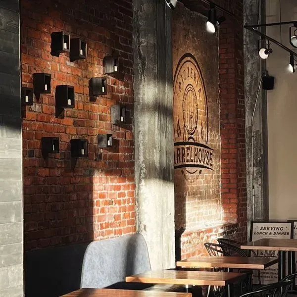 Barrelhouse Pizzeria