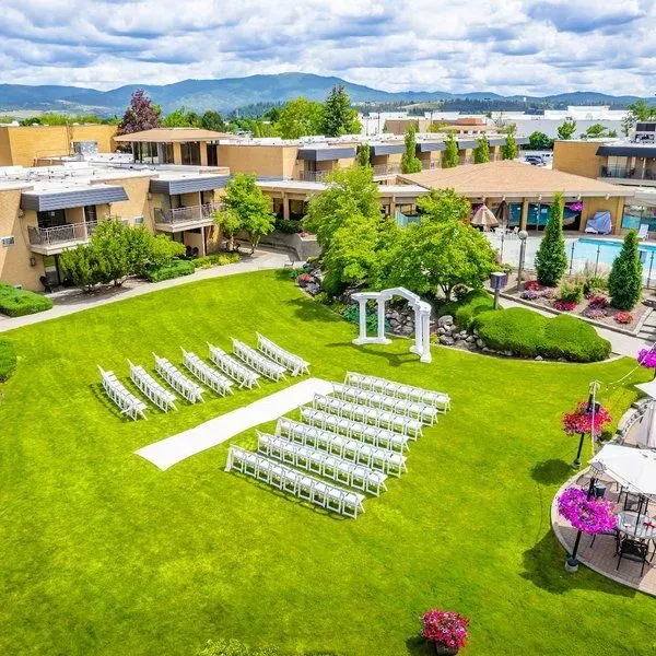 Mirabeau Park Hotel & Convention Center