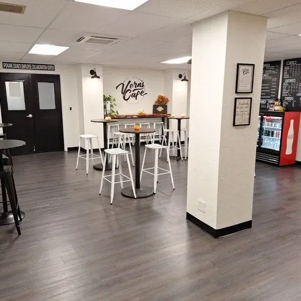 Vern's Café