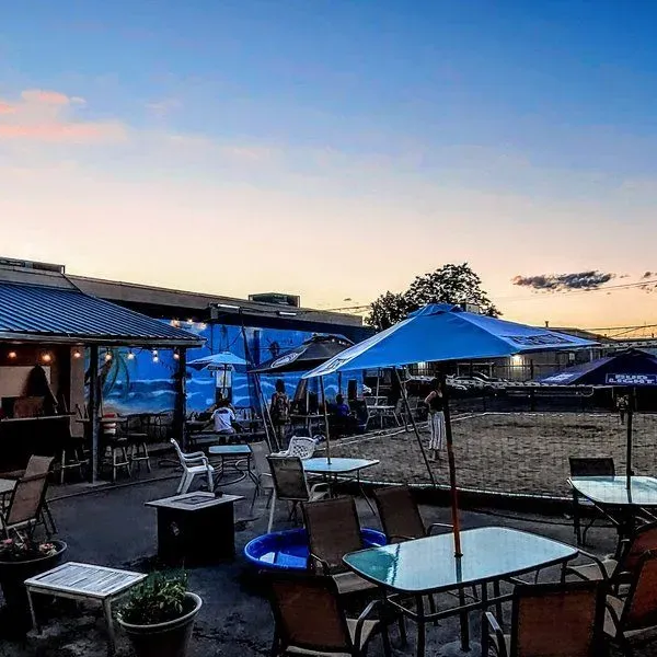 Litz's Bar & Grill
