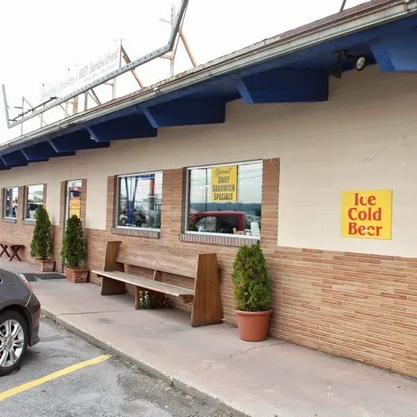 Smacky's On Broadway