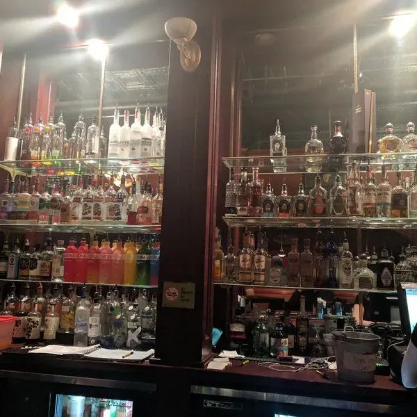 Jimmy’z Gastropub & Red Room Lounge