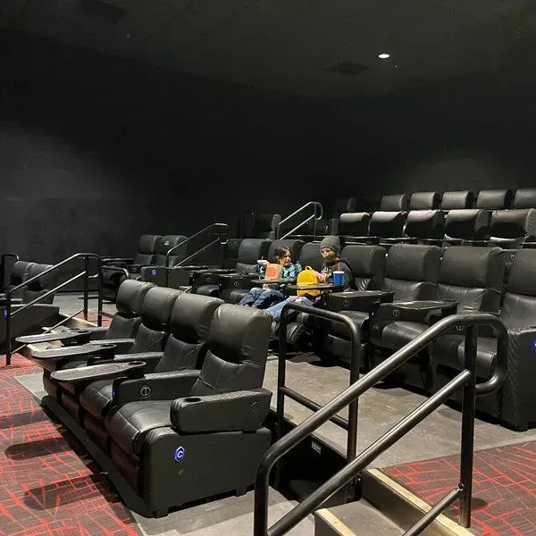 B&B Theatres Airway Heights 8