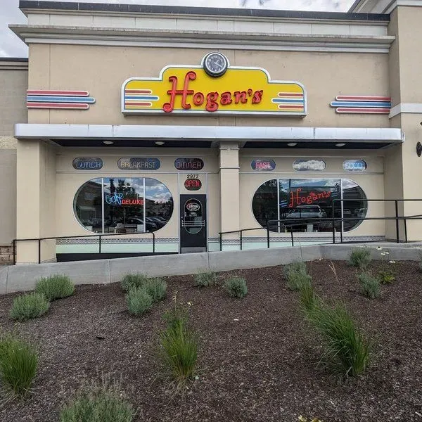 Hogan's Cafe Deluxe