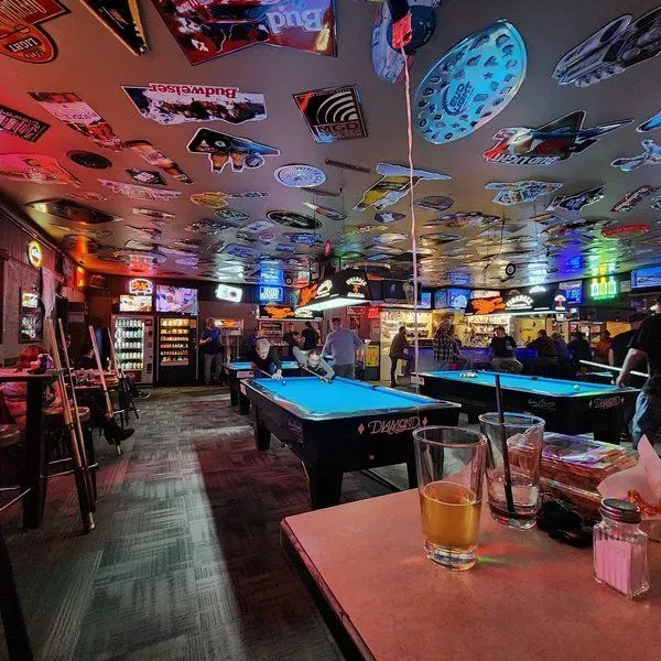 Snoops Saloon