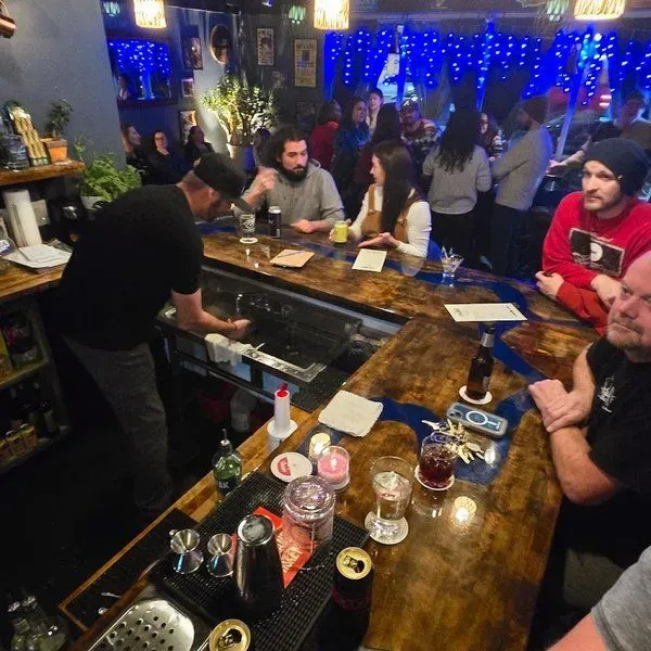 JADE A PNW BAR