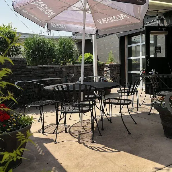 Morty's Tap & Grille