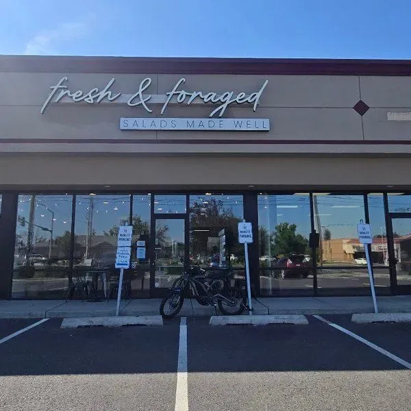 Fresh & Foraged Cafe