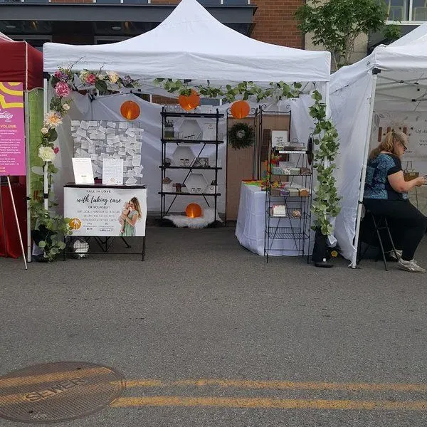 Kendall Yards Night Market