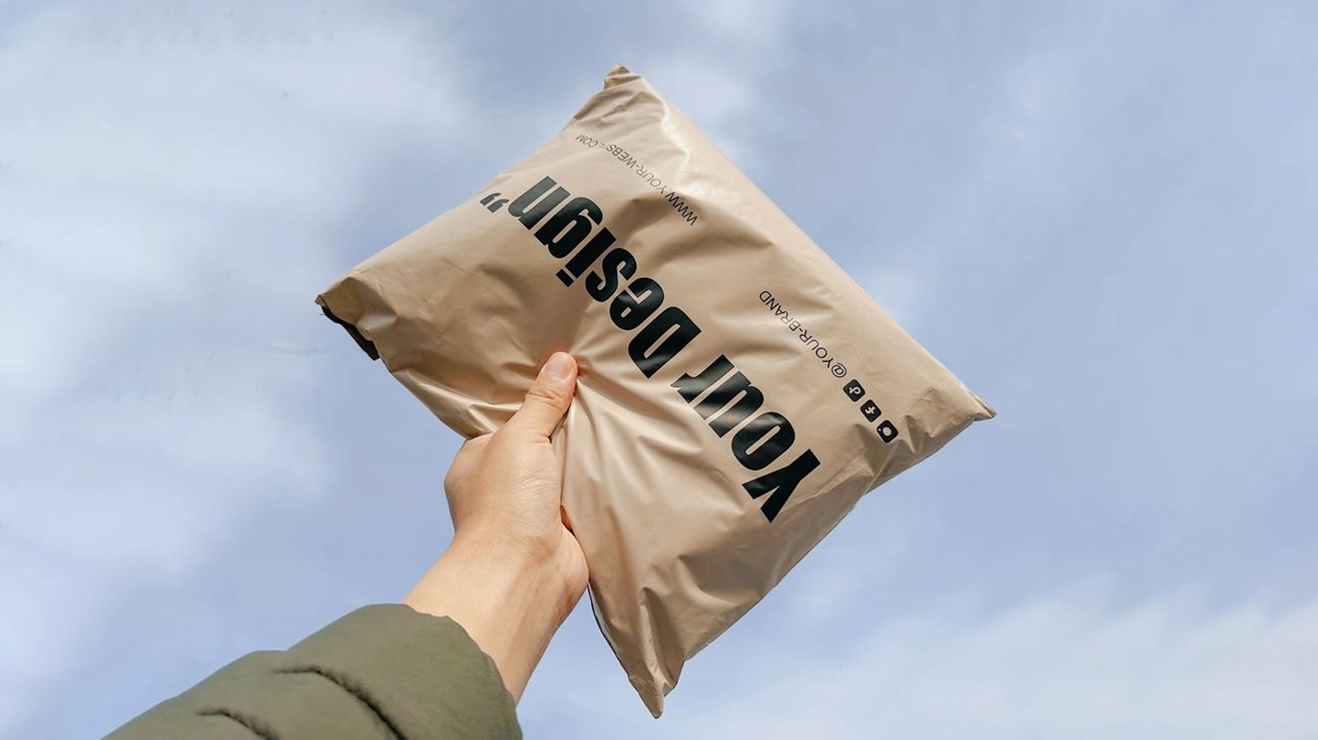 custom-poly-mailer-bags
