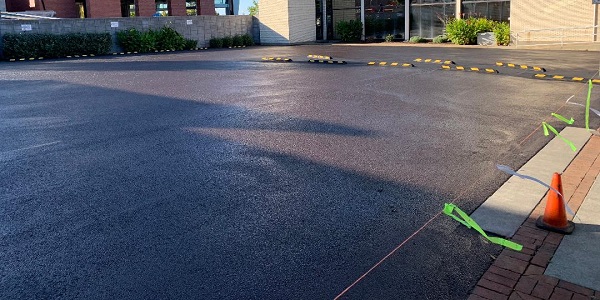 Asphalt Sealcoating