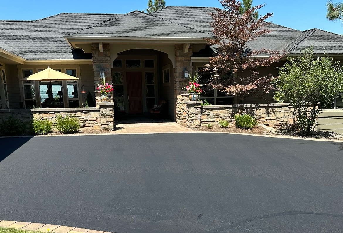 Residential Asphalt Sealcoating